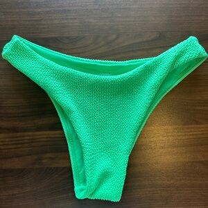 Monday Swimwear Aloe Green Crinkle Byron Bottom Size Petite